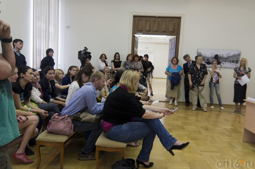 Пресс-конференция для представителей СМИ Казани::Даши Намдаков: «Вселенная кочевника»