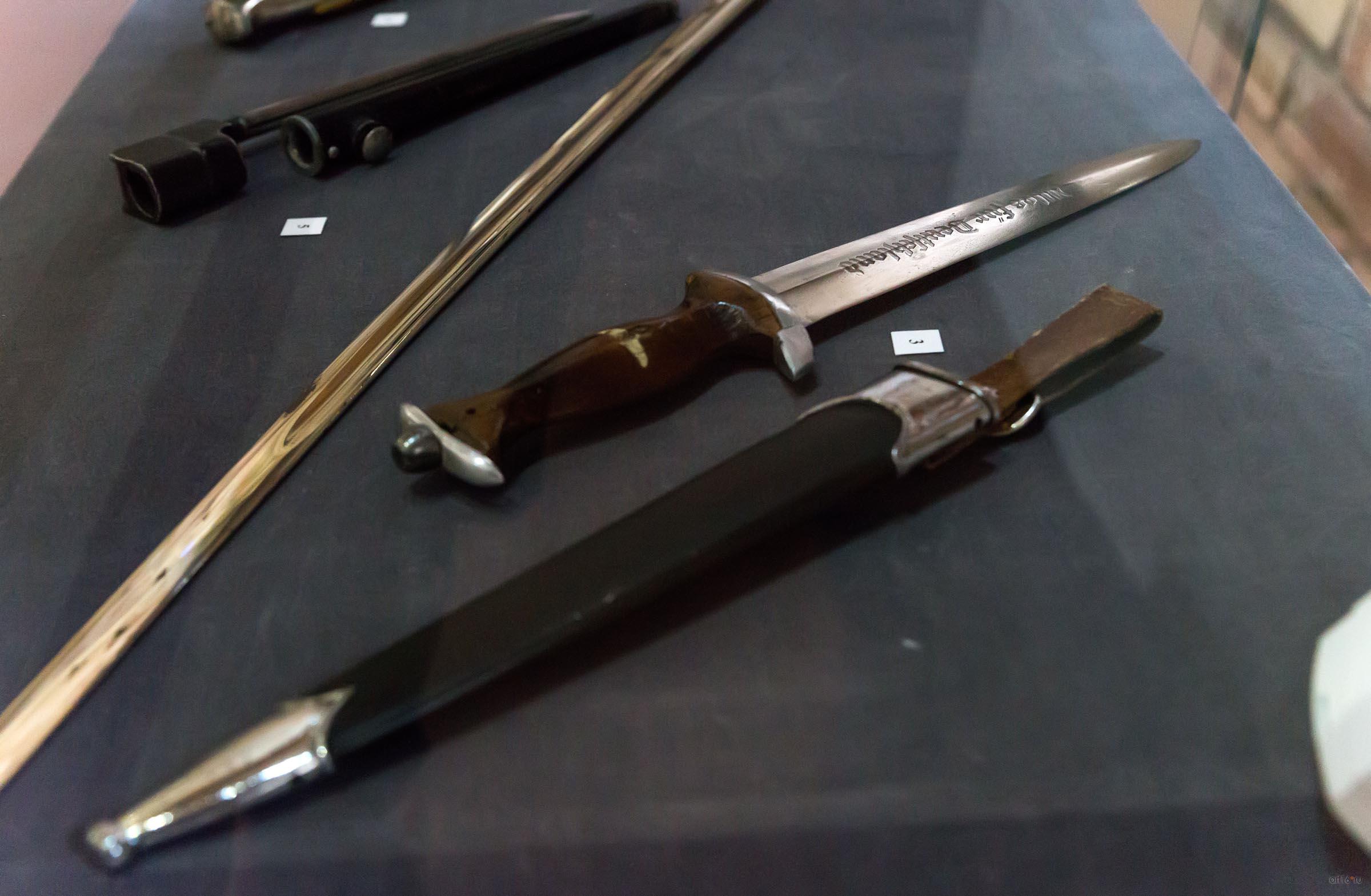 ::Выставка «Клинки и колокольчики»