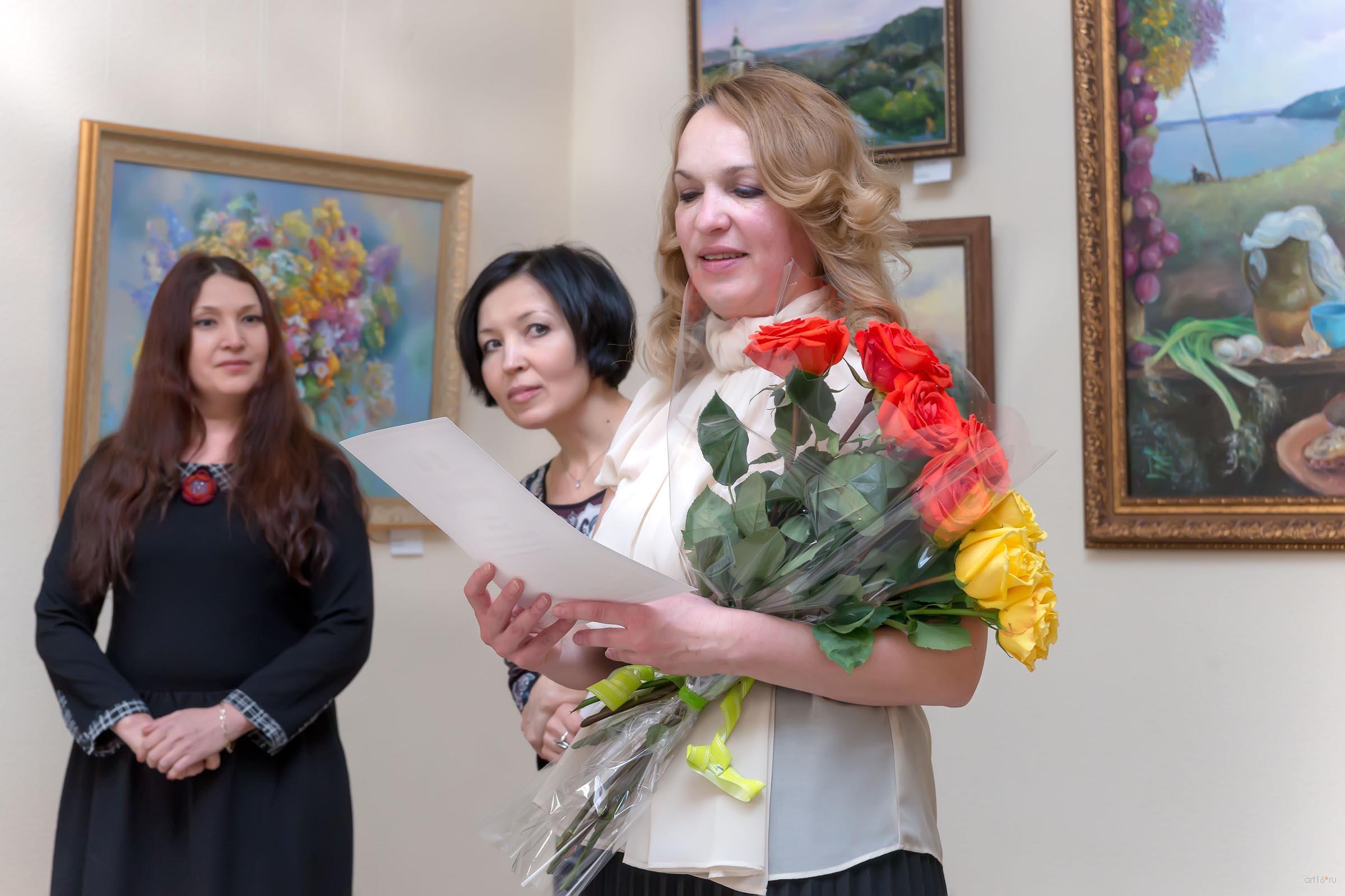 ::Елена Острая. Выставка