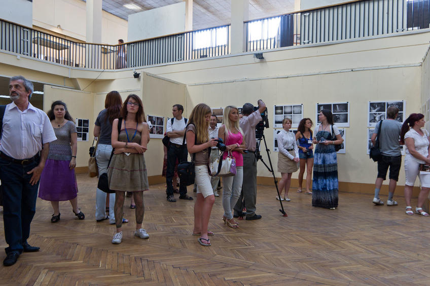 На открытии конкурсной фотовыставки  ʺМолодые фотографы России — 2011ʺ::«Молодые фотографы России – 2011»