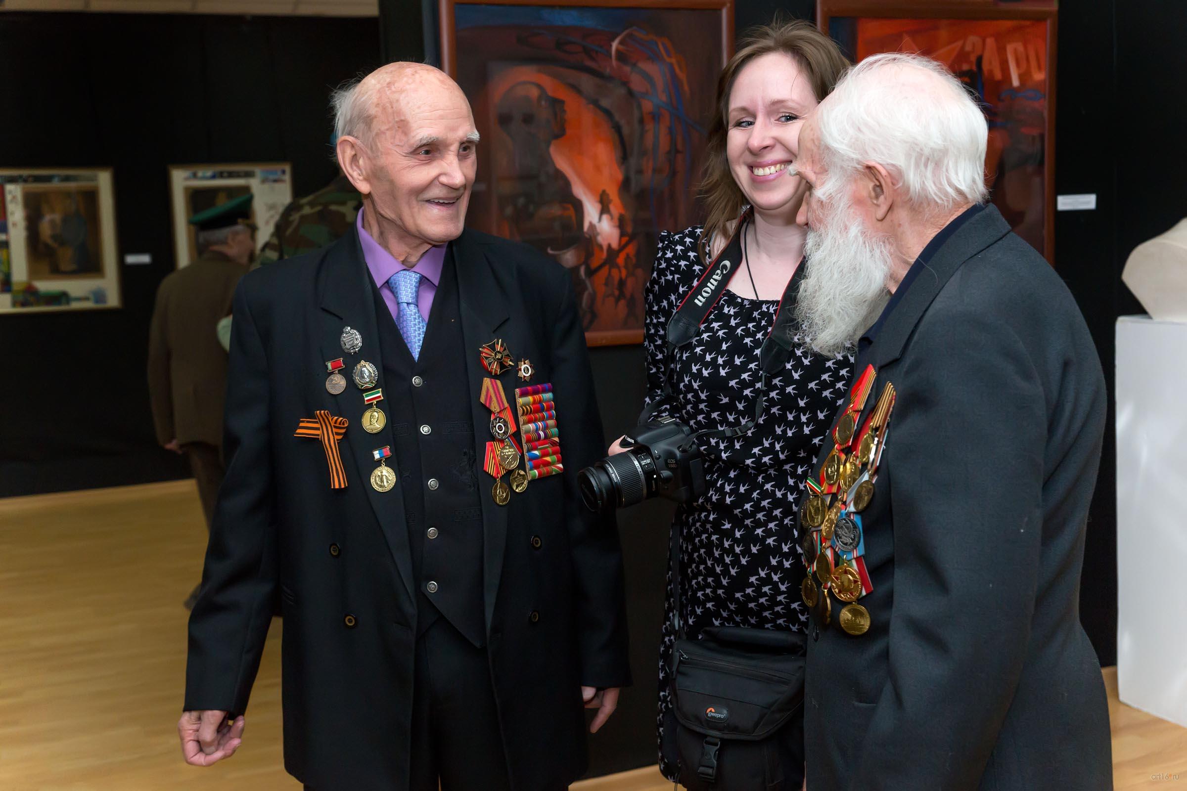 Попов В.А., Бабичев А.А.::Выставка к 70-летию Победы