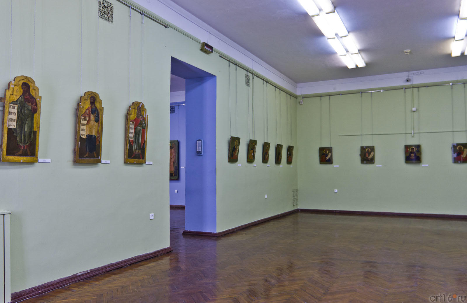 Фрагмент экспозиции выставки ʺПод сенью Святой Троицыʺ::«Под сенью Святой Троицы»