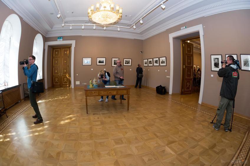 ::Казанская ратуша: выставка военной фотографии