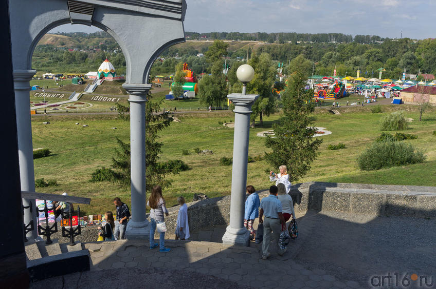 Вид на Шишкинские пруды::Спасская ярмарка в Елабуге. 19-21 августа 2011