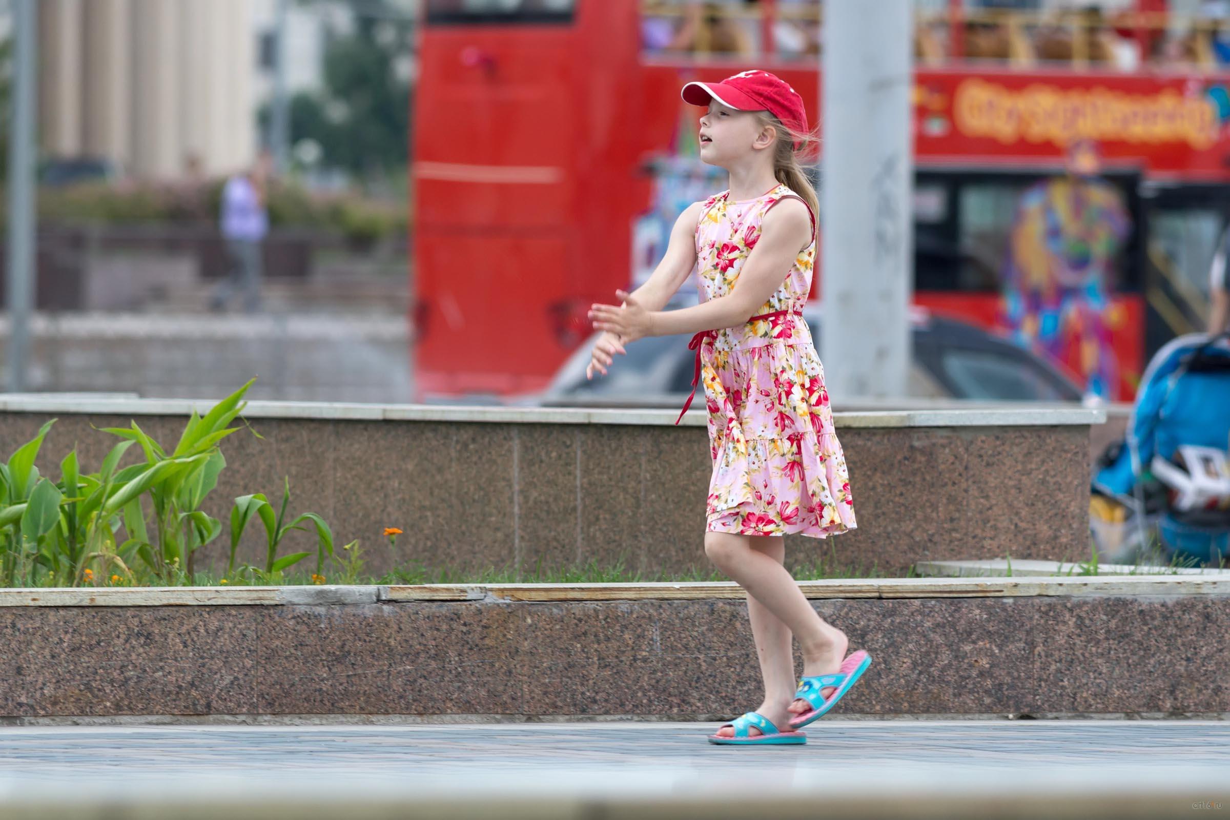 У поющего фонтана, июнь 2015, Казань::22062015 Центр Казани