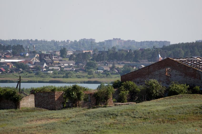 Вид на г. Балашов с  противоположного берега Хопра, с. Репное::Лето 2015