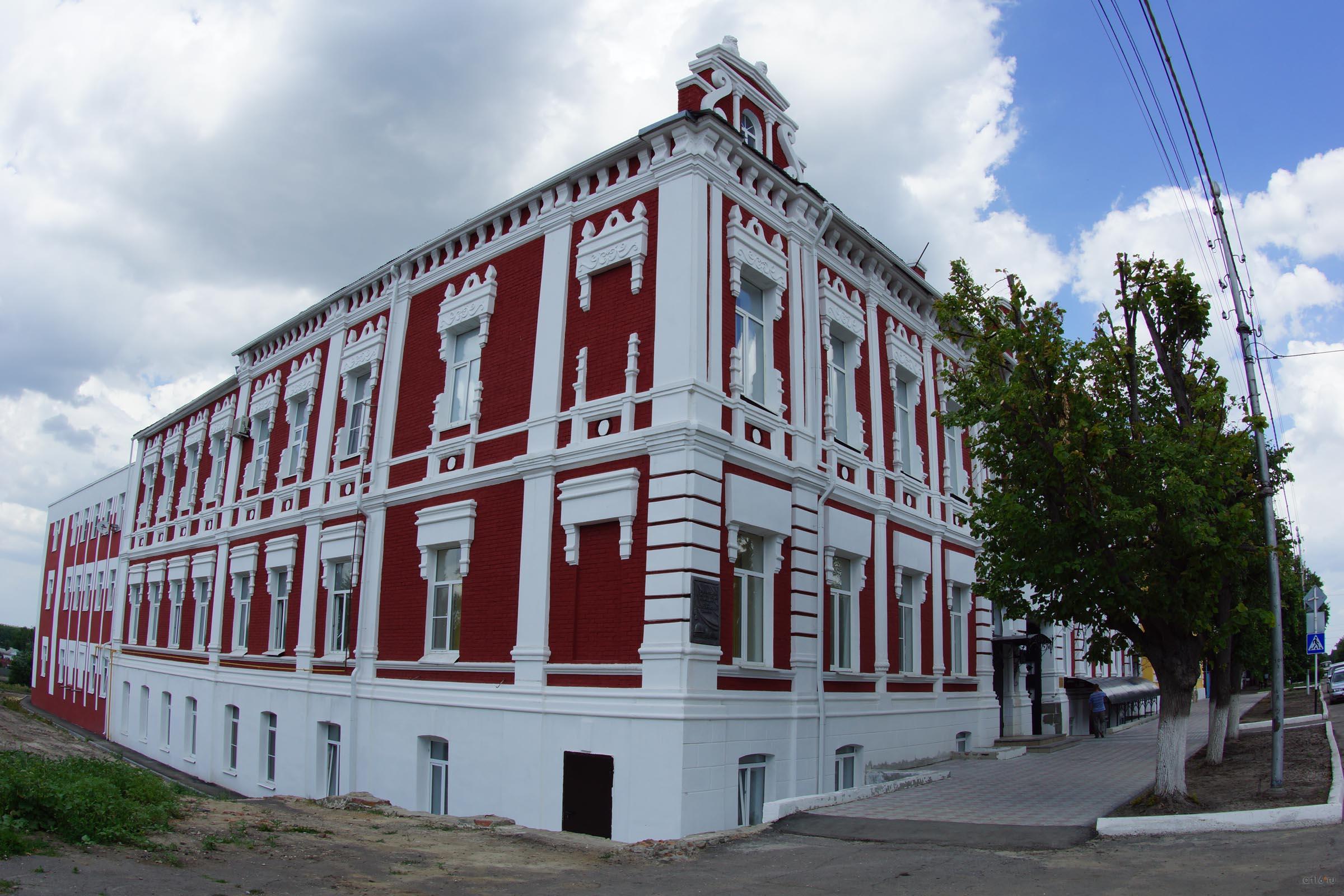 Советская,  168,  здание Балашовской епархии::Балашов, сентябрь 2015