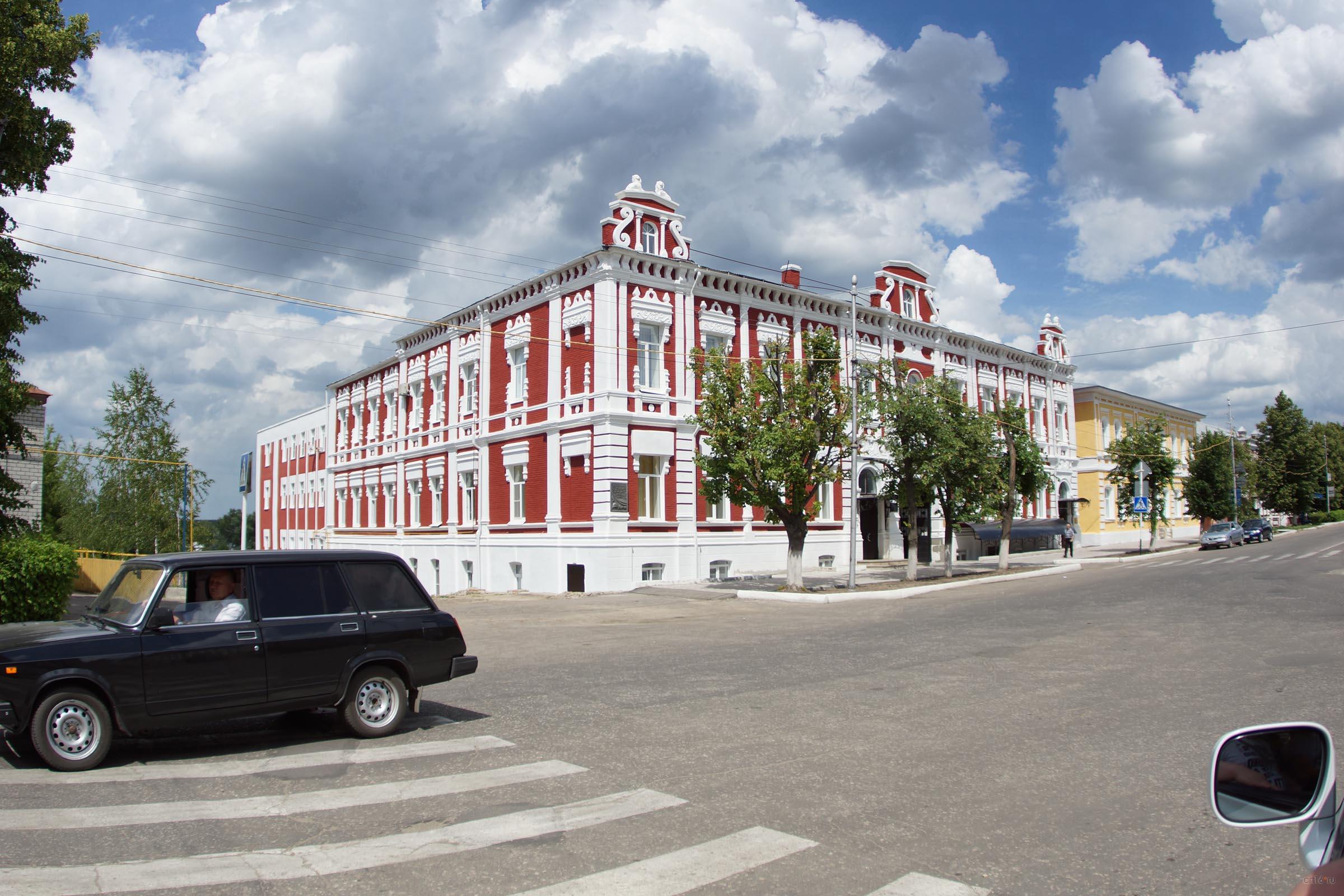 Советская,  168,  здание Балашовской епархии::Балашов, сентябрь 2015