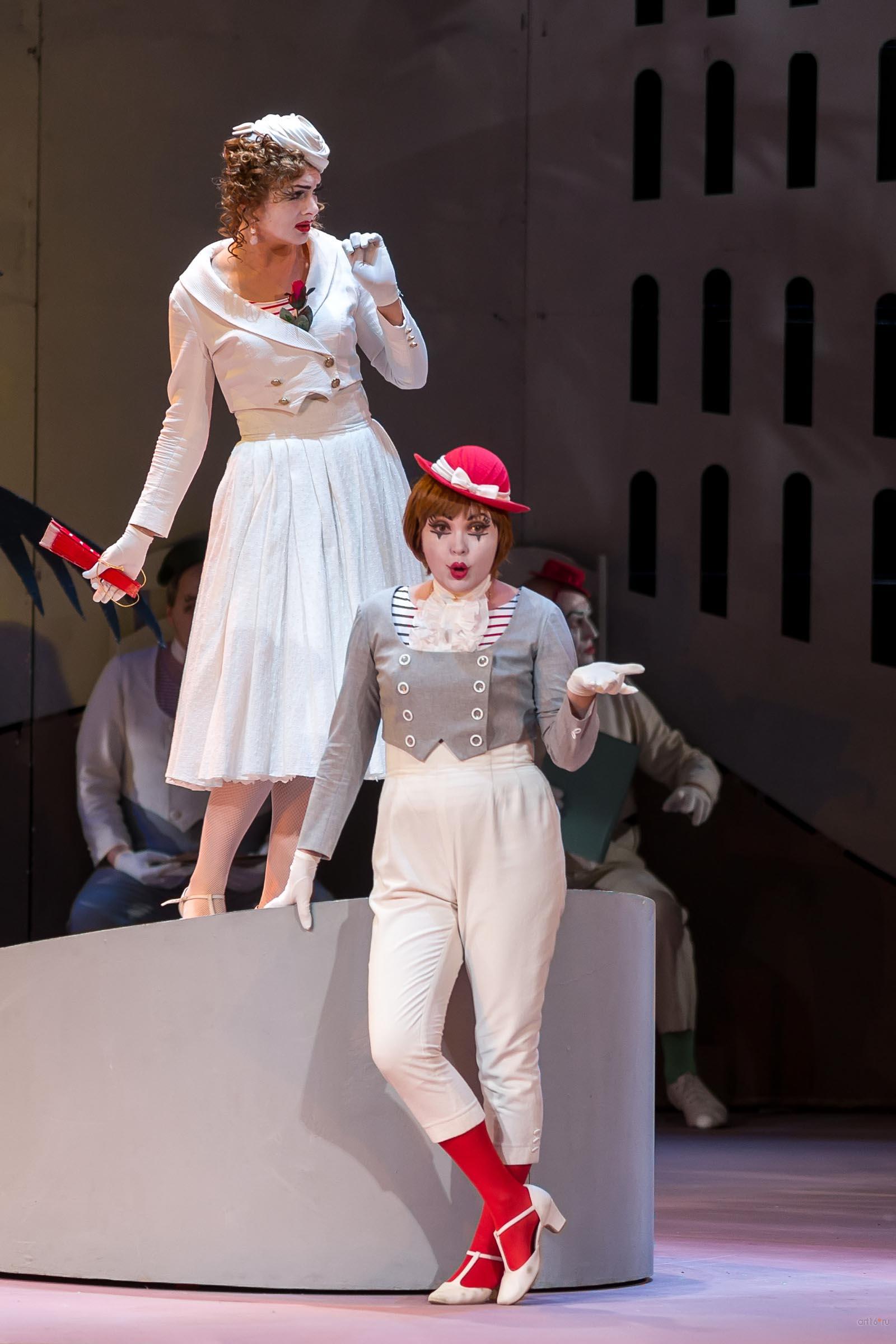 Кларисса (Татьяна Конинская), Лаура (Ирина Алексеенко)::Опера Вебера и Малера «Три Пинто» (Die drei Pintos)