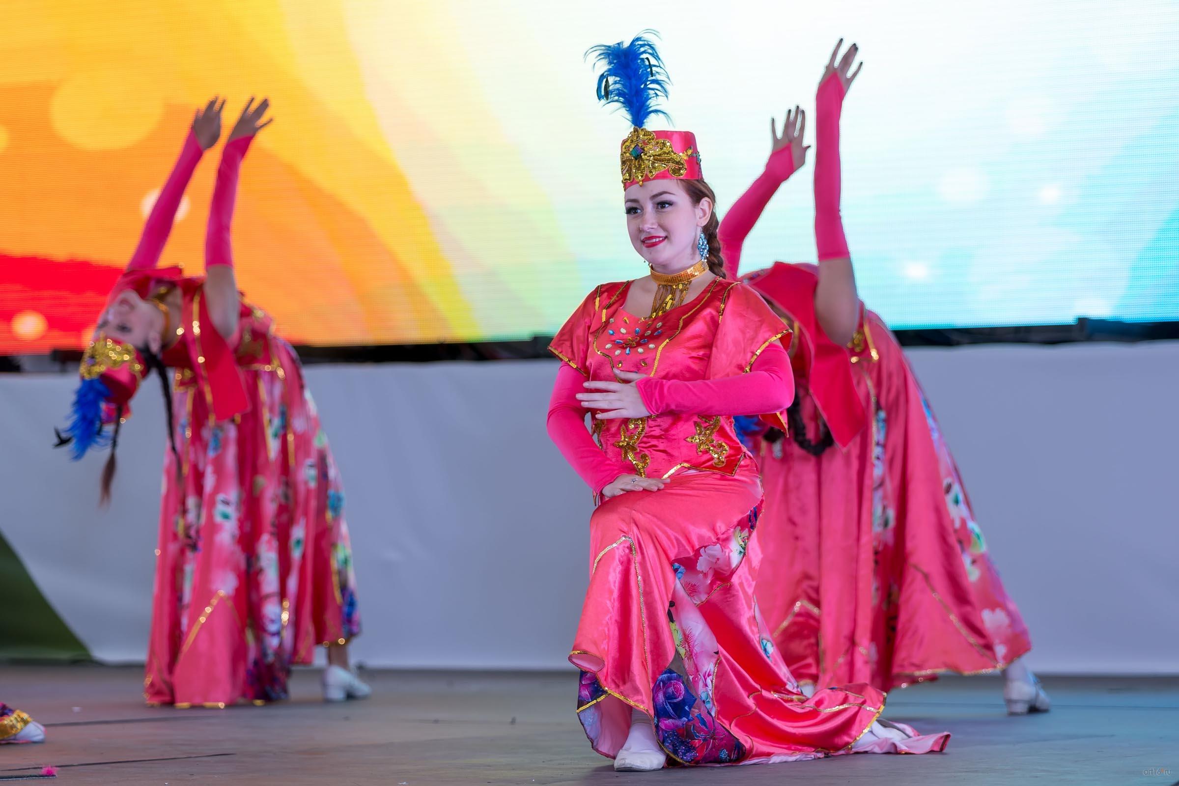 ::«Фанфары Казани» и «Мозаика культур». Фестивали к Дню города. Казань — 2015