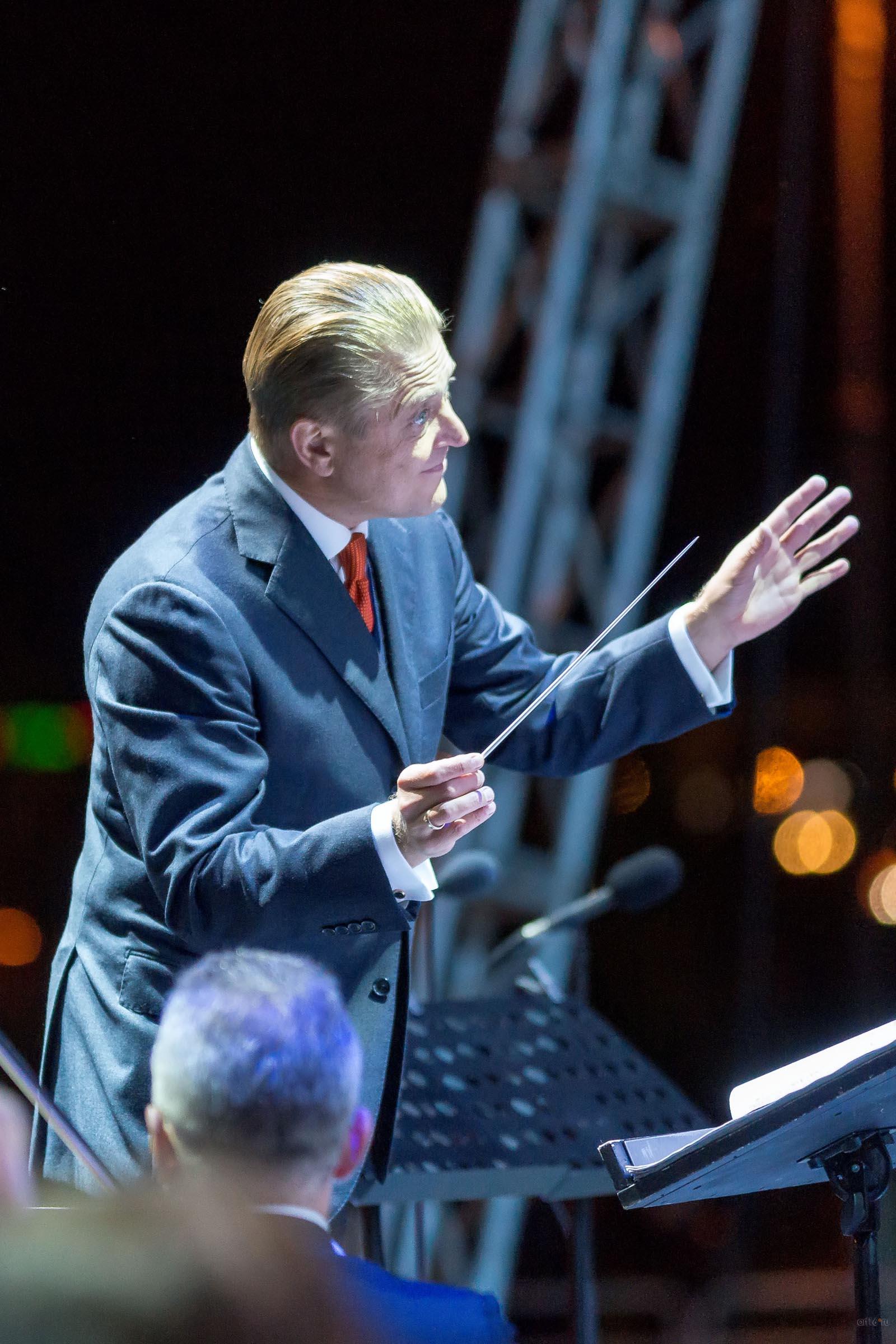 ::Оперный фестиваль под открытым небом «Казанская осень»