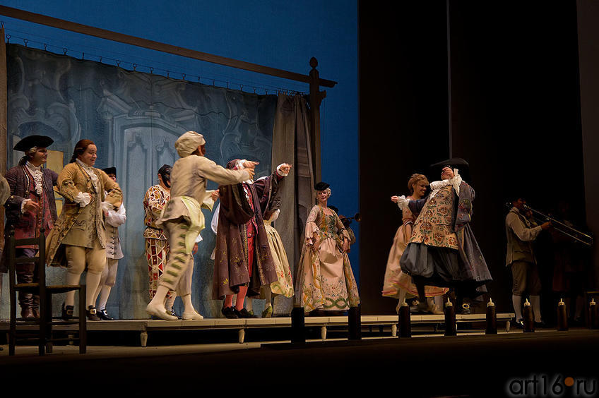  Спектакль «Арлекин, слуга двух господ»::«Пикколо Театро ди Милано» (Милан, Италия) в Казани