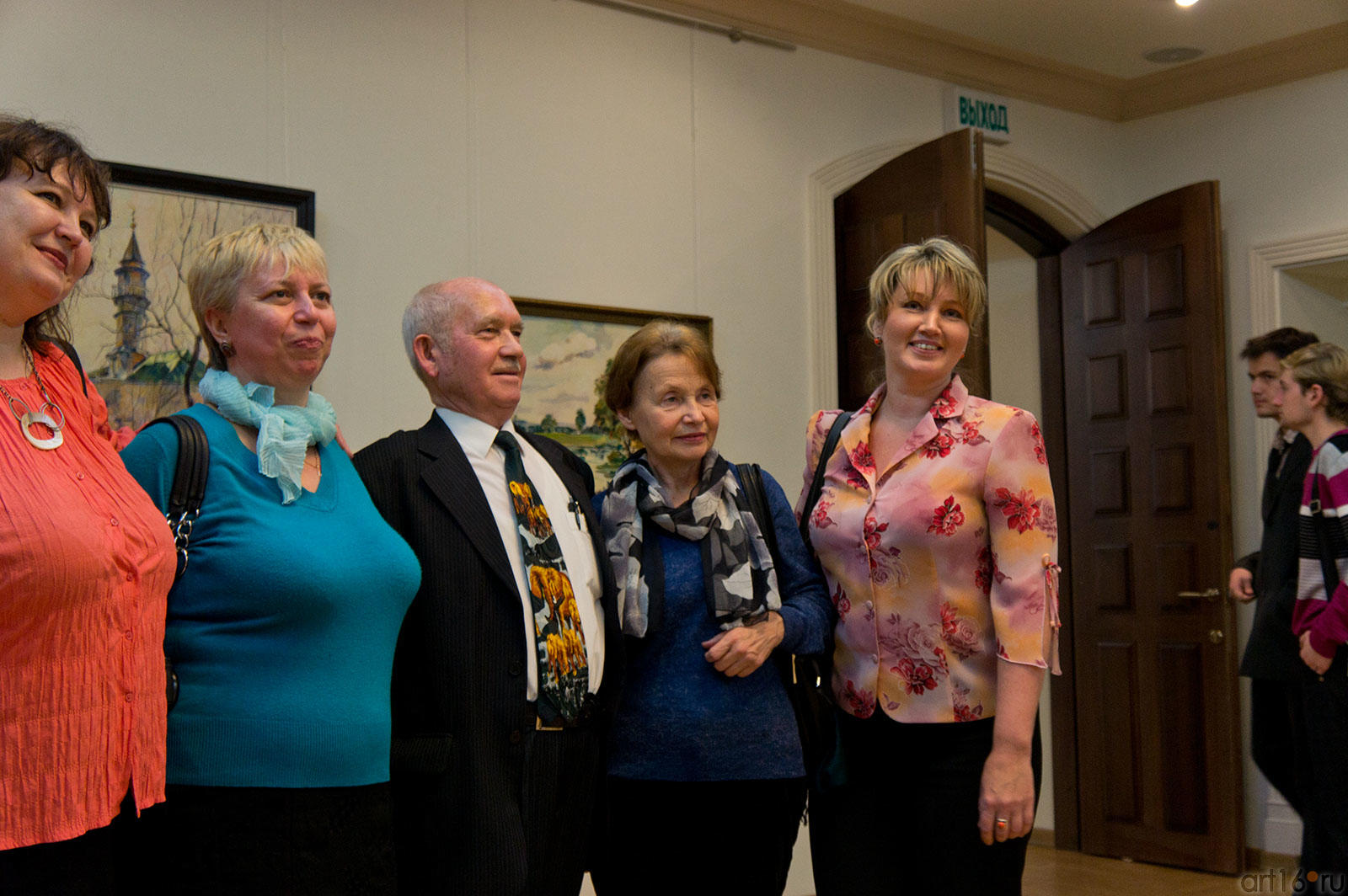 Фото с юбиляром::Батраев Закир Султанович, живописец, график