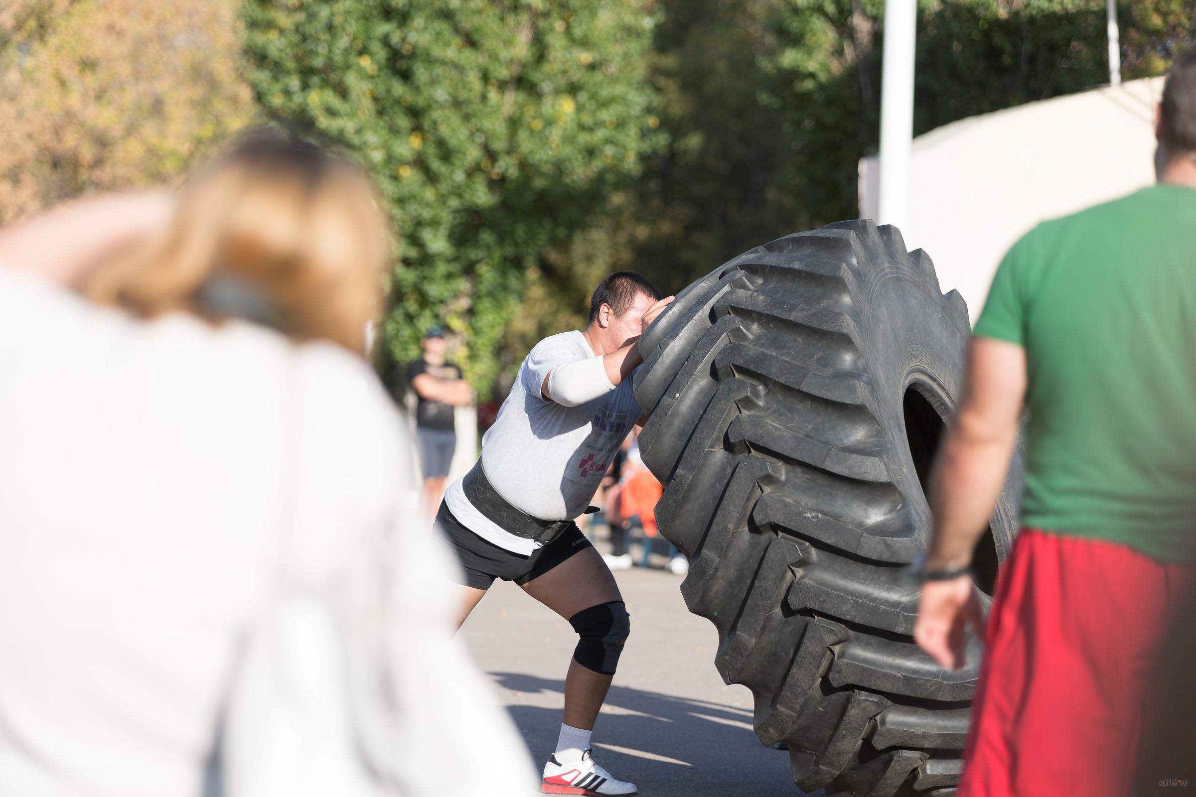  Турнир по силовому экстриму. Переваливание покрышки на время::Балашов, сентябрь 2015