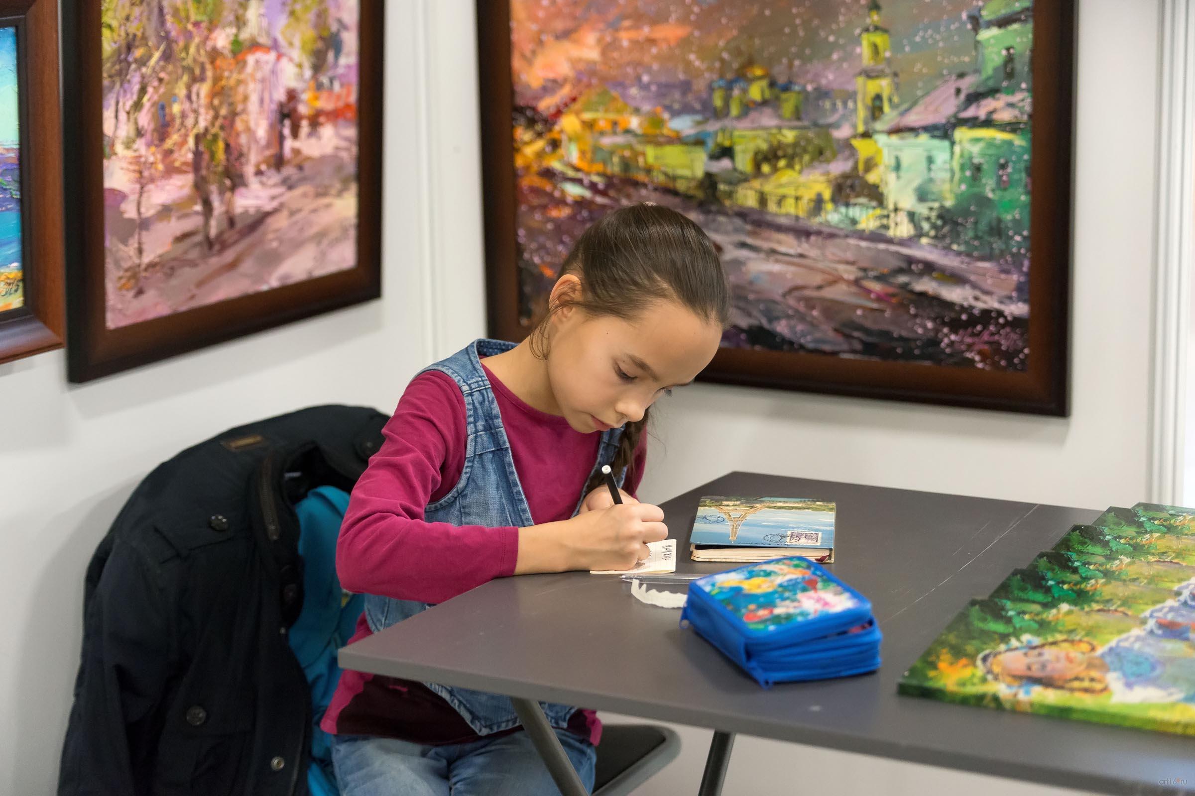 Дочка А.Шадрина::Арт-галерея. Казань—2015