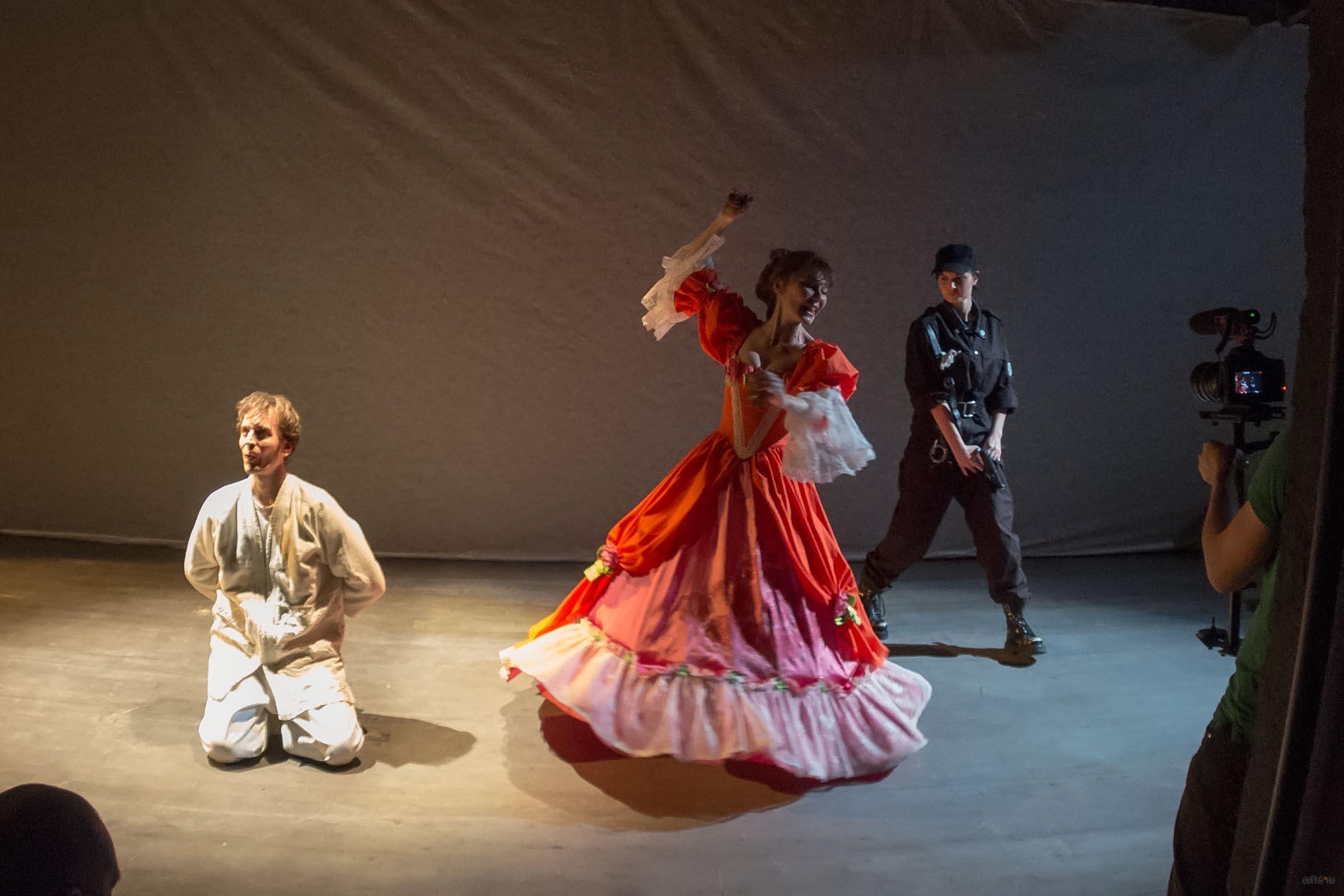 ::Адски божественная комедия