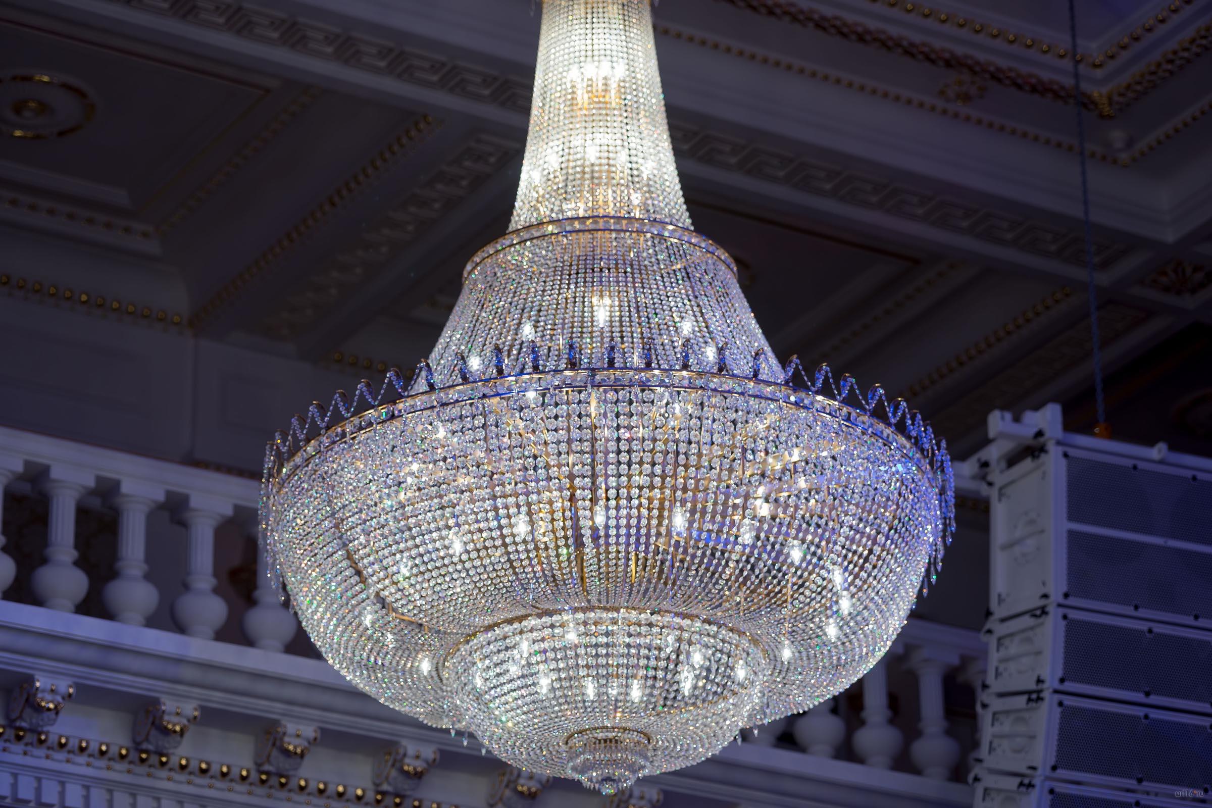 Люстра в Казанской  Ратуше::«Десять дней до Нового Года» в Казанской Ратуше