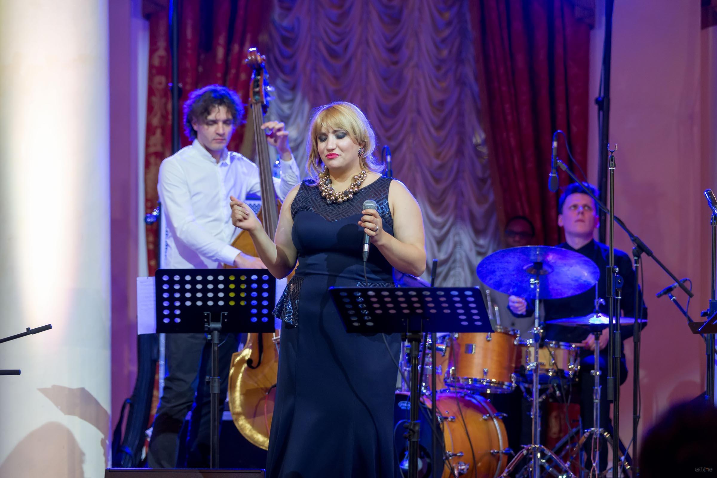 Антон Ревнюк, София Рубина-Хантер (Эстония), Игнат Кравцов::«Десять дней до Нового Года» в Казанской Ратуше