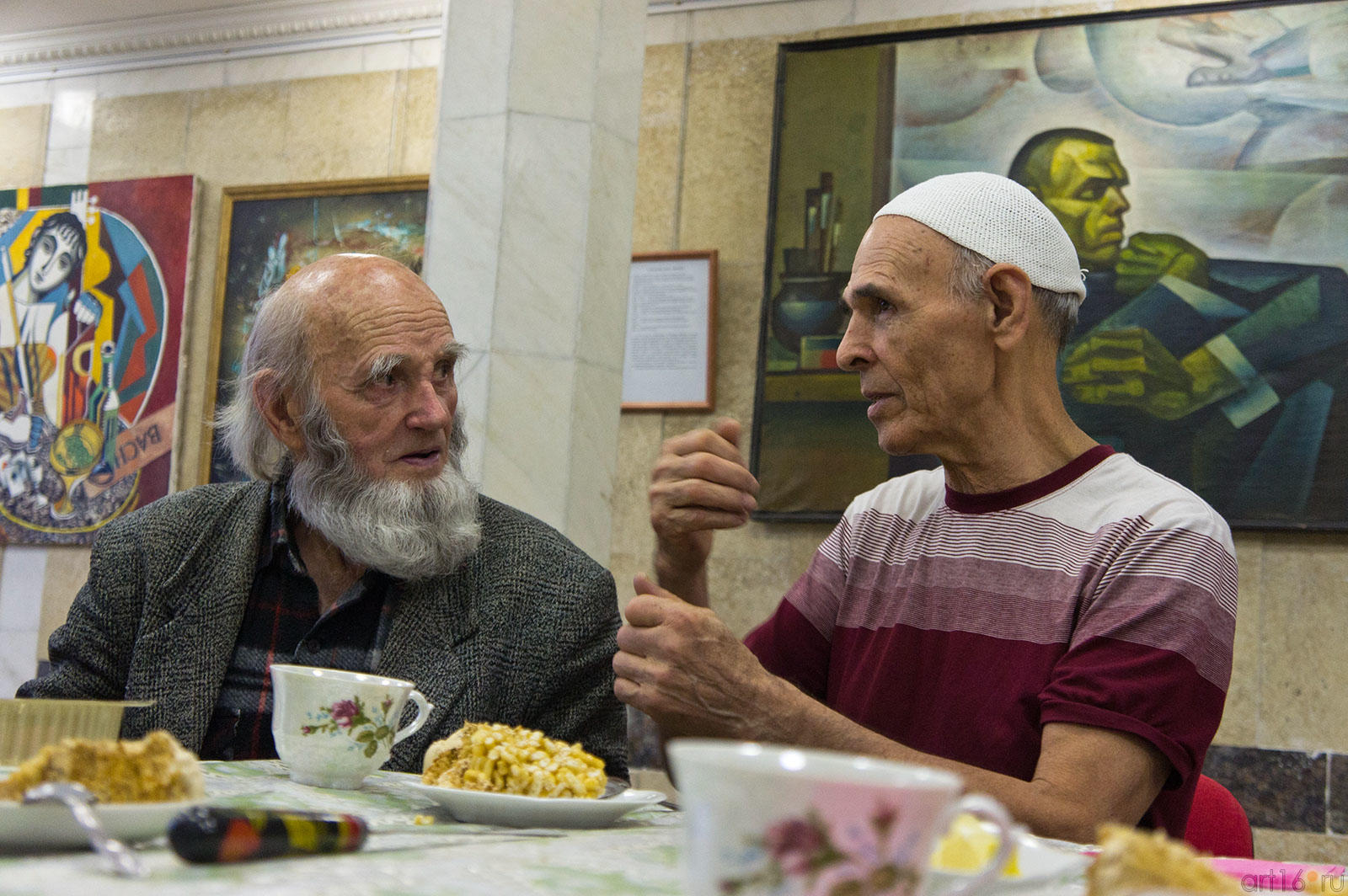 Владимир Попов и Ильдар Ханов. Чаепитие. 12.11.2011::Вселенский храм. Международный культурный центр духовного единения