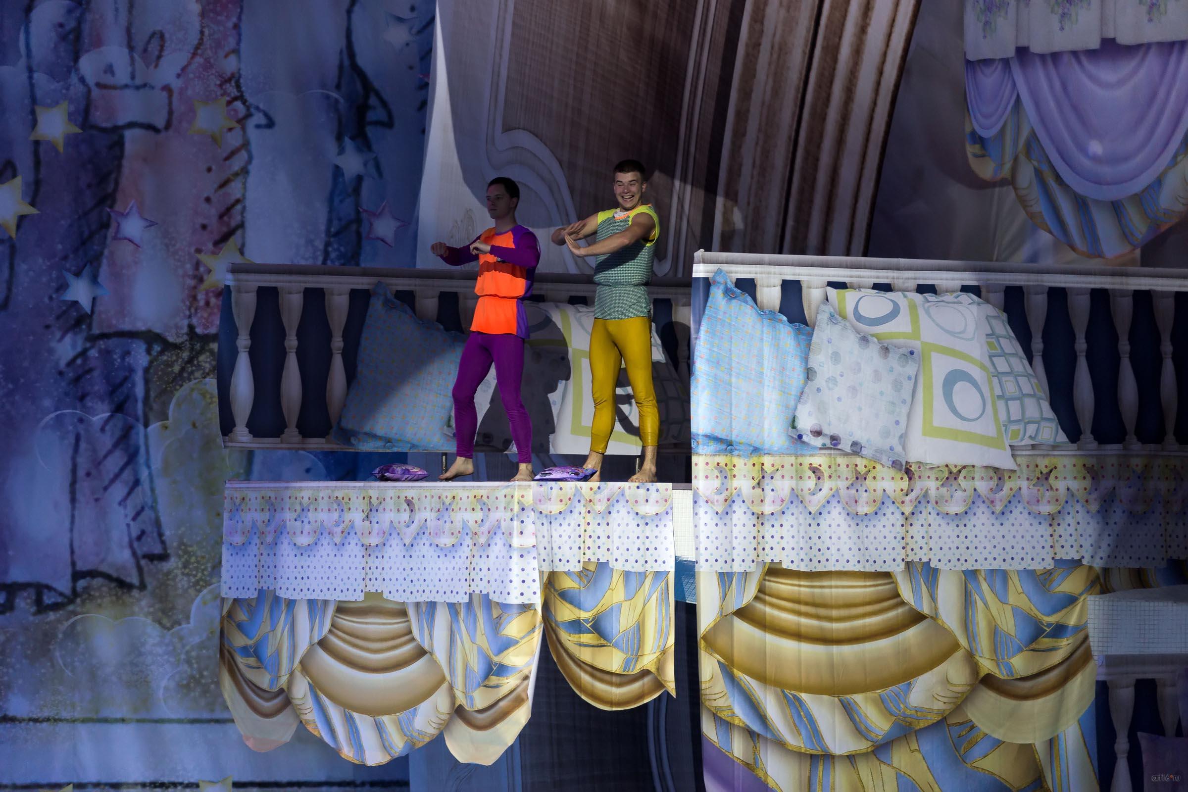 ::Водное шоу М.Киселевой «Страна снов»