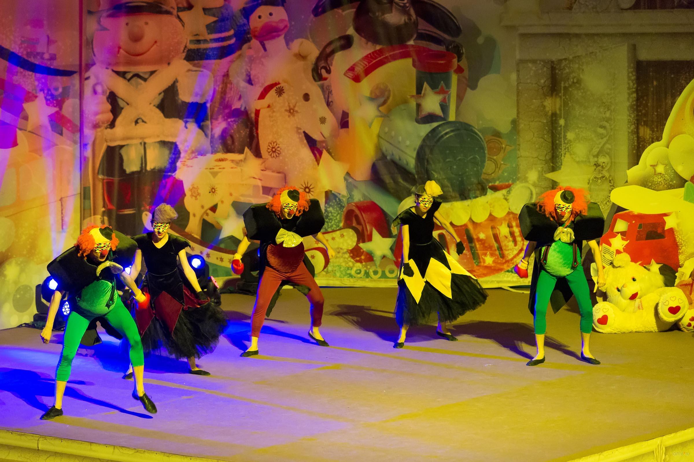 ::Водное шоу М.Киселевой «Страна снов»