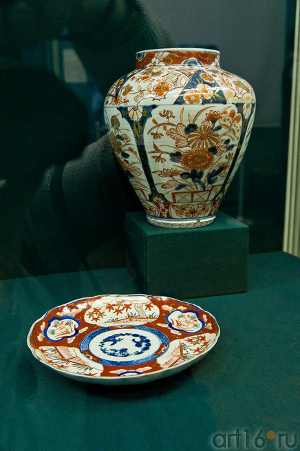 Ваза и тарелка с росписью в стиле «Имари»::Японские гравюры