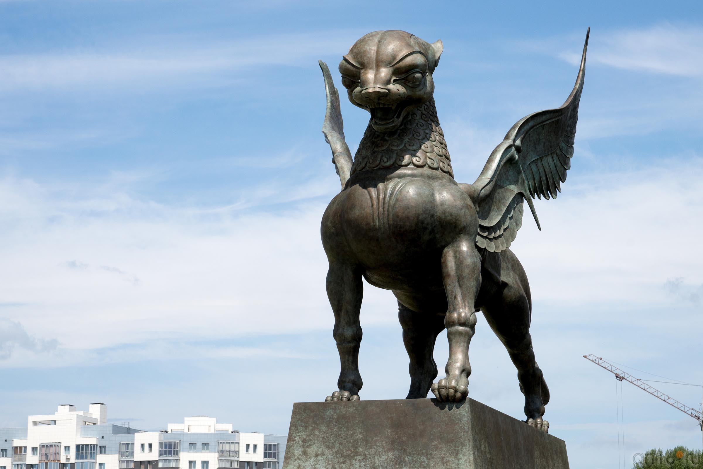 Крылаты барс (он). Даши Намдаков, Чаша, Скульптурная композиция «Он и она», Казань::Центр семьи «Казан». Даши Намдаков