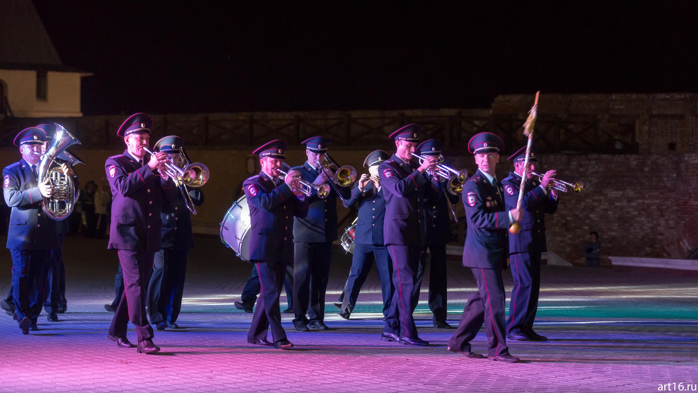 Выступает военный оркестр войсковой части 5561 внутренних войск МВД России (Казань)::Фанфары Казани — 30 авг 2016