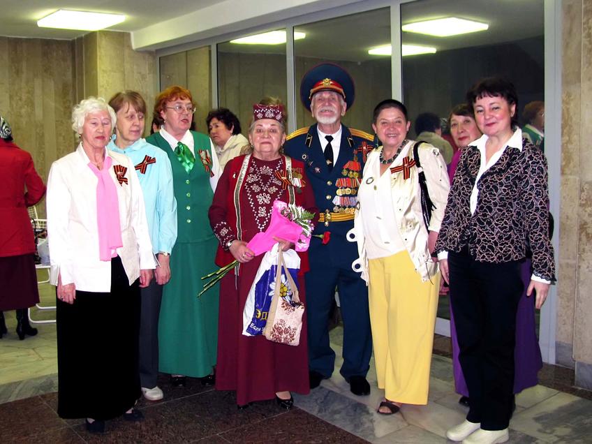 Участники  татарского народного хора ʺМогалимʺ ::Фестиваль ветеранских хоров — 2010