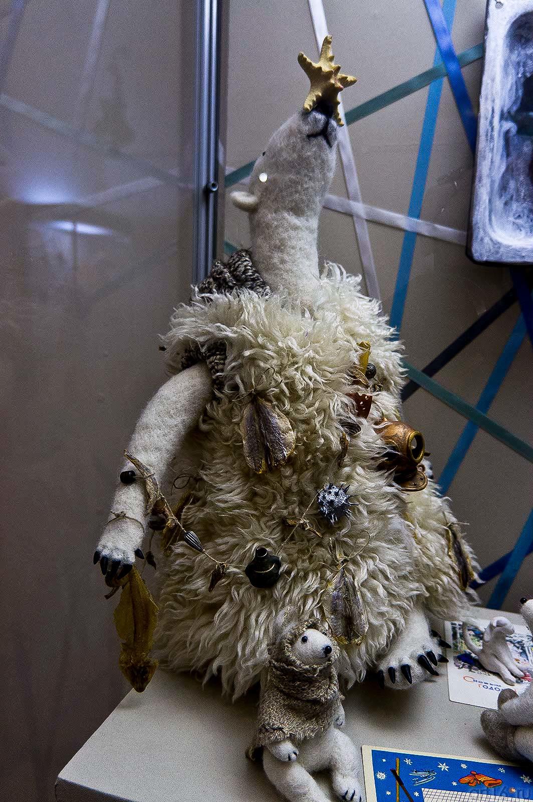 Белый медведь-Ёлка::Выставка авторской куклы