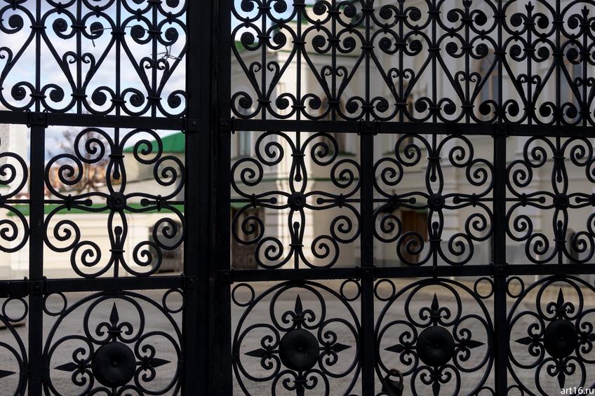 Фото №898760. Ажурная решетка на воротах мечети Аль-Марджани