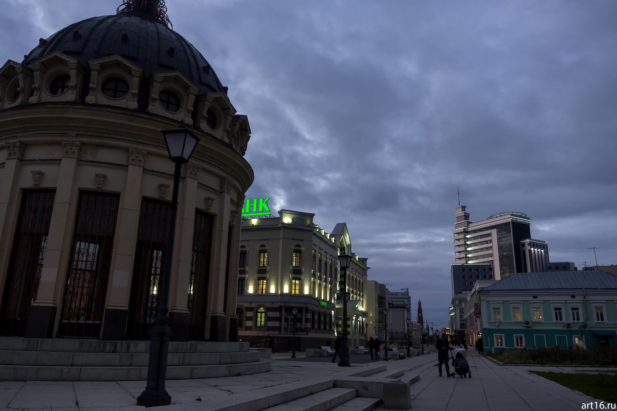 Ротонда на ул. Петербургской, Казань::Казань, закат, сумерки, ночь