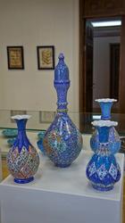 Декоративные вазы с орнаментом