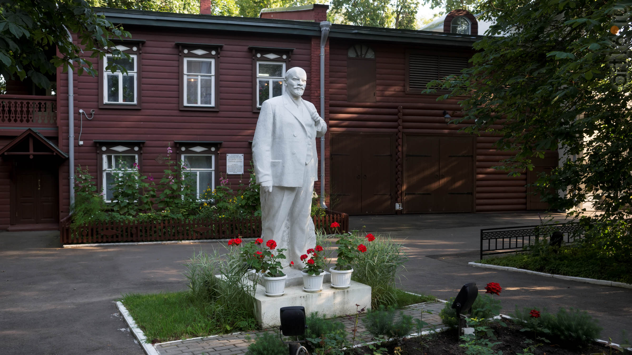 ::Окно в Париж. Фестиваль моды, дизайна и уличного перфоманса