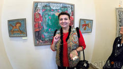 Ольга Новикова на выставке Е. Титовой 
