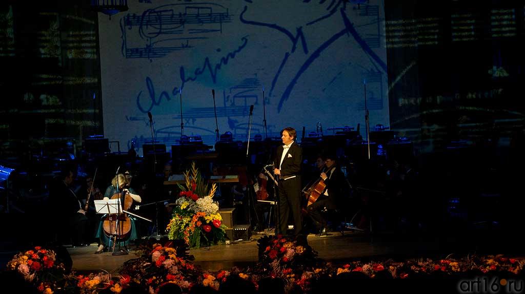 Михаил Светлов-Крутиков,  бас, Metropolitan Opera, New York City Opera, США.::Гала-концерт 2012