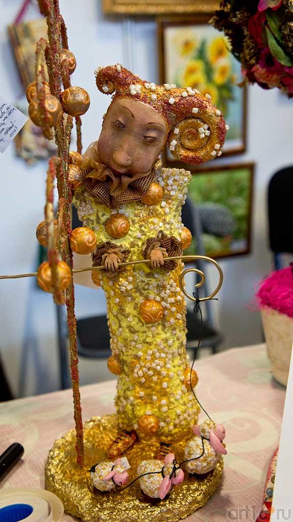 Шут.  Работа О.Макаровой::Арт-галерея, Казань — 2012