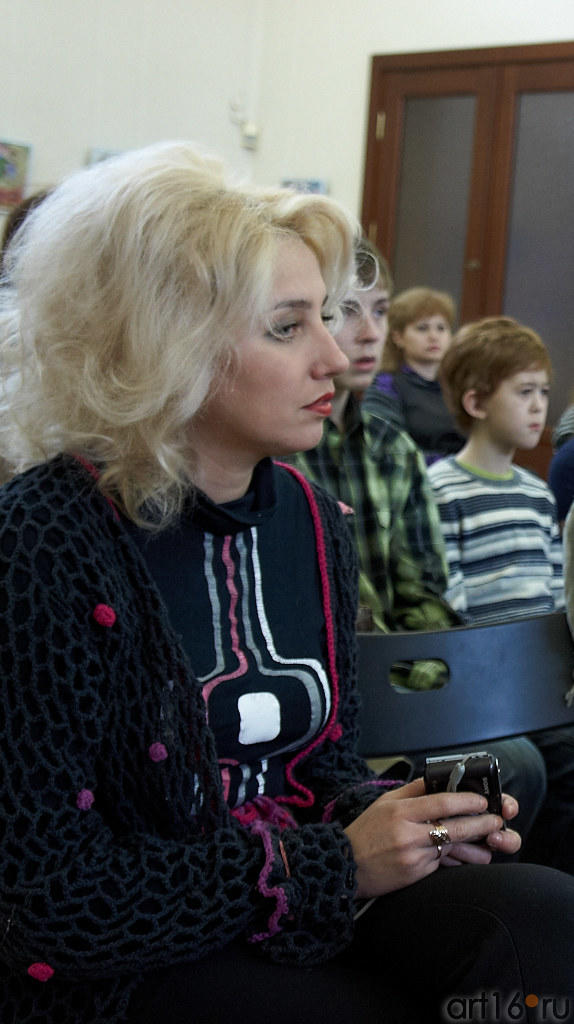 Открытие выставки детского творчества «Путешествие красного зонтика»::«Путешествие красного зонтика»