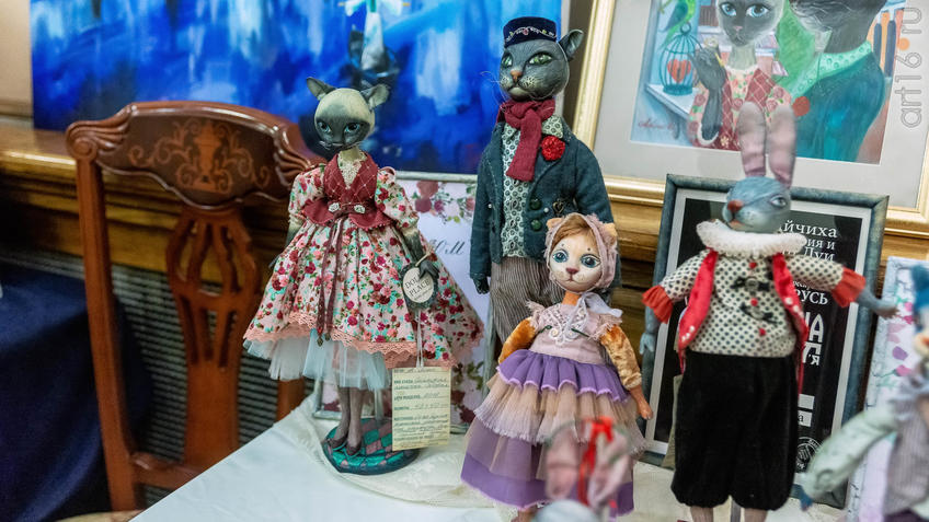 Фрагмент экспозиции  «Dolls place» выставка авторских кукол, Казань::Арт-галерея 2019