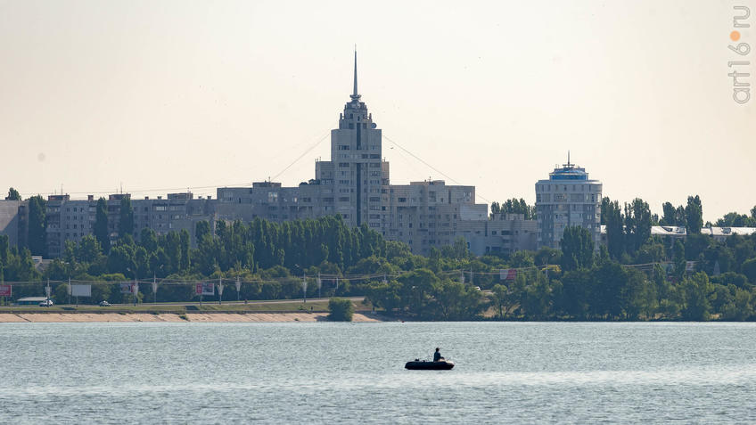 Фото №970138. Воронежское море разделяет город на левобережную и правобережную части