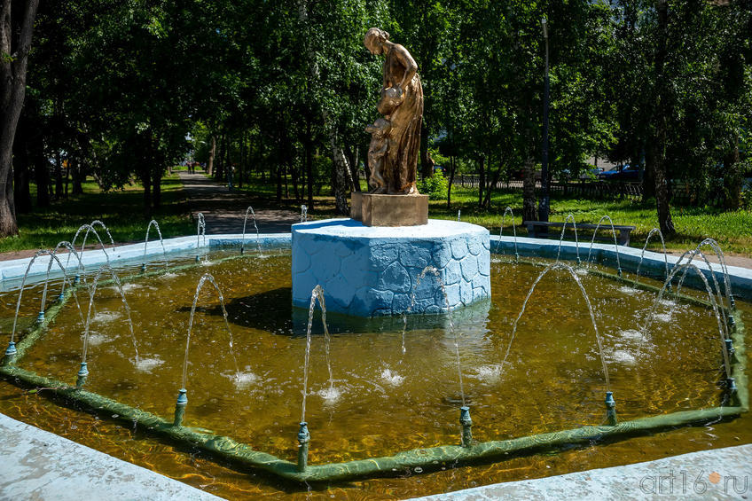 Фонтан в сквере Н.Г.Столярова, Клары Цеткин, Казань::Адмиралтейская слобода, Казань, 22 июня 2020