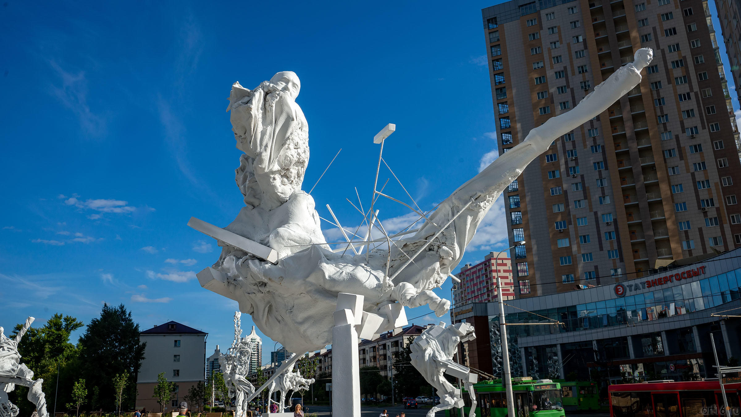 ::Дмитрий Каварга. Арт-пространство «Атлеты неофутуризма»