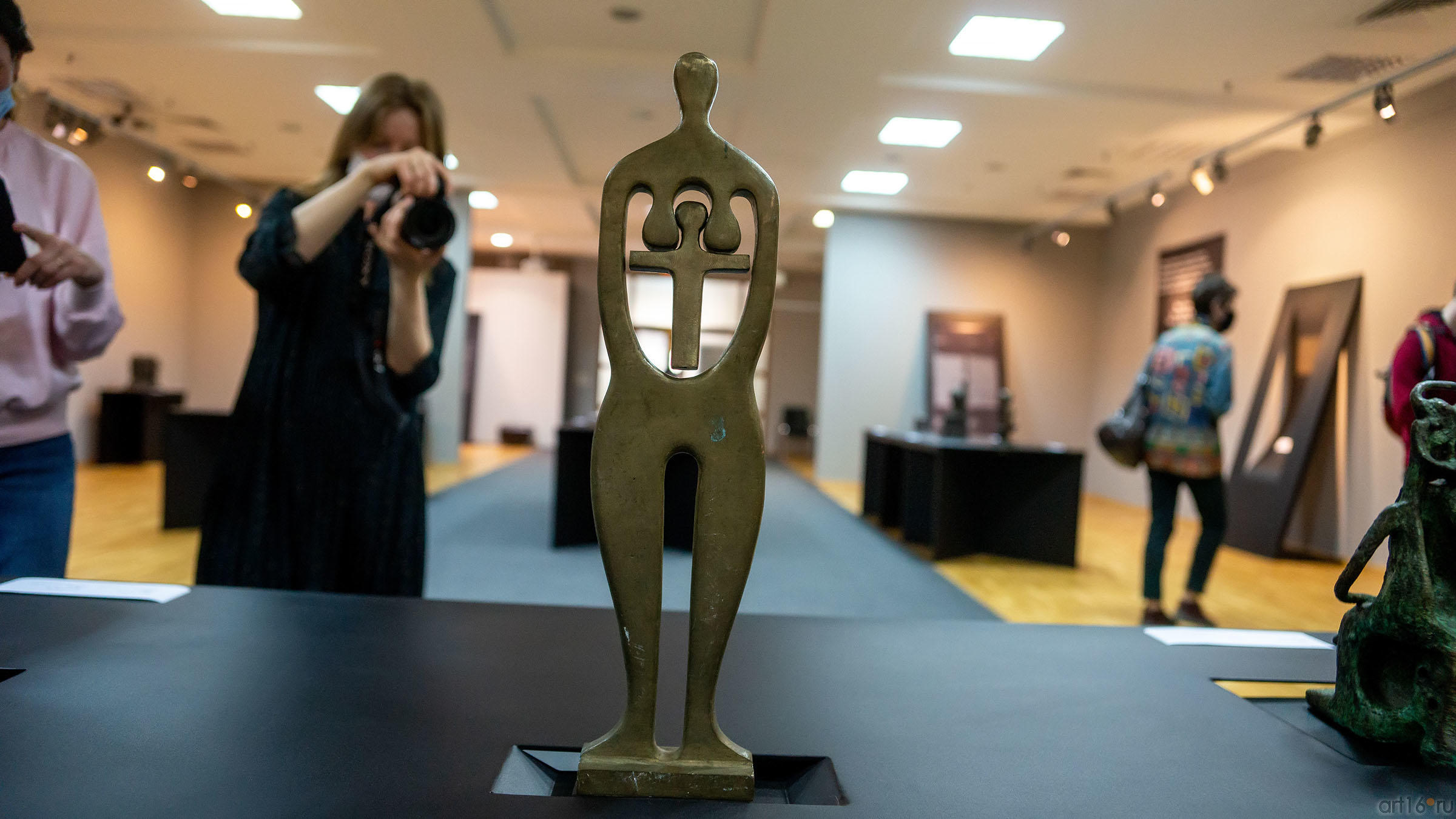 Мать и дитя. 1981. Вадим Сидур::Война и Мир Вадима Сидура