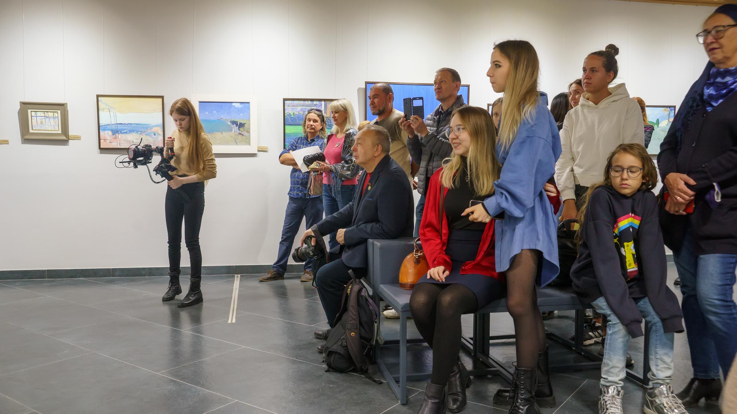 На открытии выставки «Мы можем»::Бато Дугаржапов, Ирина Митрикова «Без булдырабыз! Мы можем!»