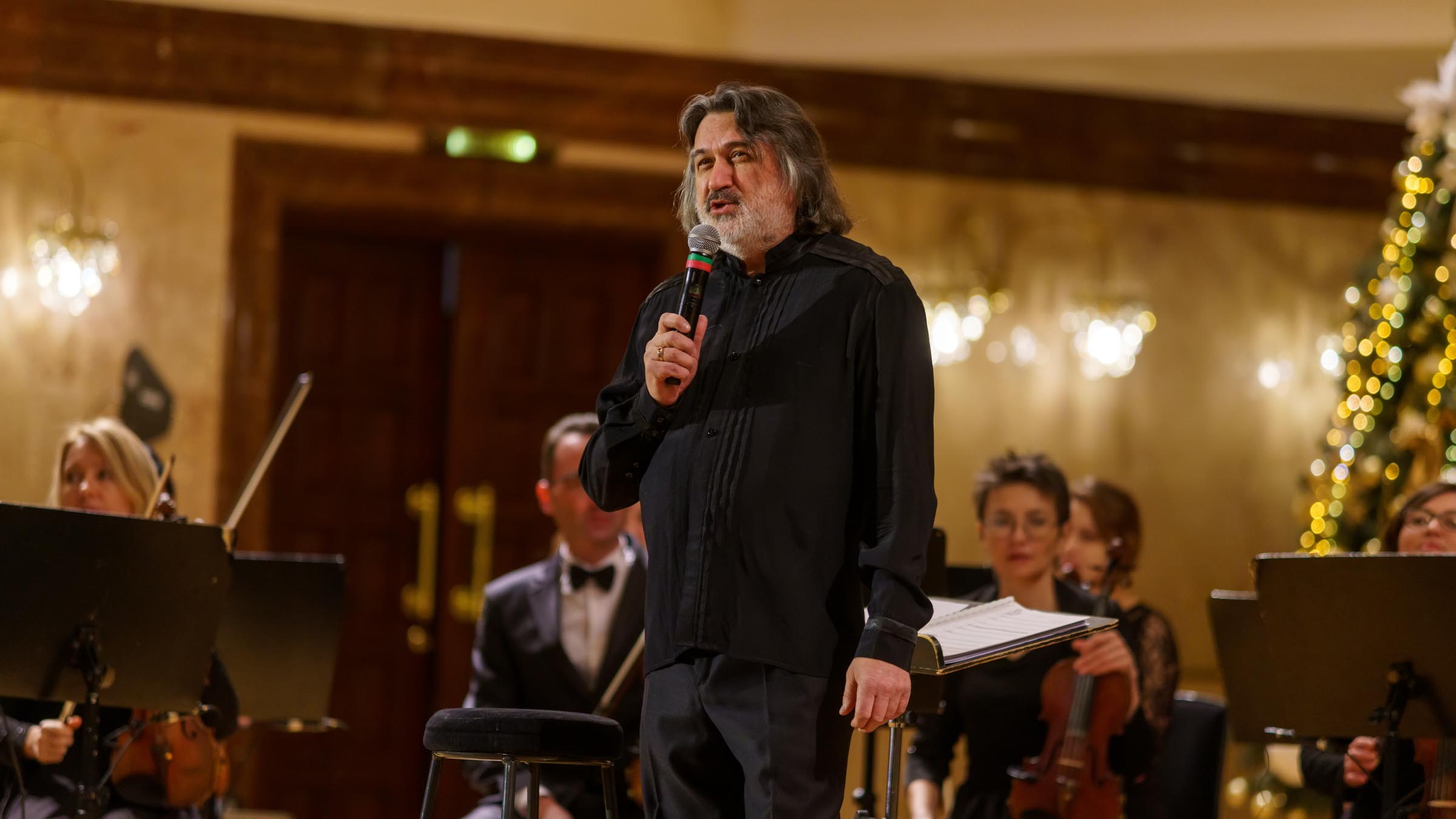 Рустем Абязов и музыканты оркестра «La Primavera»::"На одной волне" 